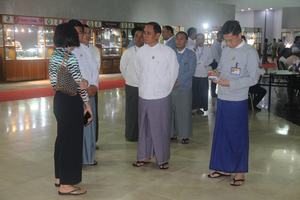 (၆၁) ကြိမ်မြောက် မြန်မာ့ကျောက်မျက်ရတနာပြပွဲ အဋ္ဌမနေ့တွင် ကျောက်စိမ်းအတွဲ ၄၁၂ တွဲ ရောင်းချနိုင်ခဲ့