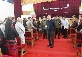 ပြည်ထောင်စုဝန်ကြီး ဦးခင်မောင်ရီရှမ်းပြည်နယ် (အရှေ့ပိုင်း)ရှိ ကျိုင်းတုံမြို့နှင့် မိုင်းဖြတ်မြို့များတွင် နယ်စပ်ဖြတ်ကျော် မီးခိုးမြူငွေ့ ညစ်ညမ်းမှုနှင့် Fire Hotspots ဖြစ်ပွားမှု လျှော့ချရေးဆိုင်ရာ ကိစ္စရပ်များအား ဆွေးနွေး
